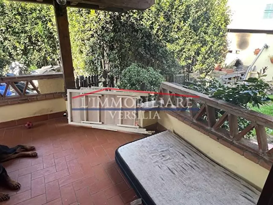 Immagine 16 di Villa in vendita  a Massa