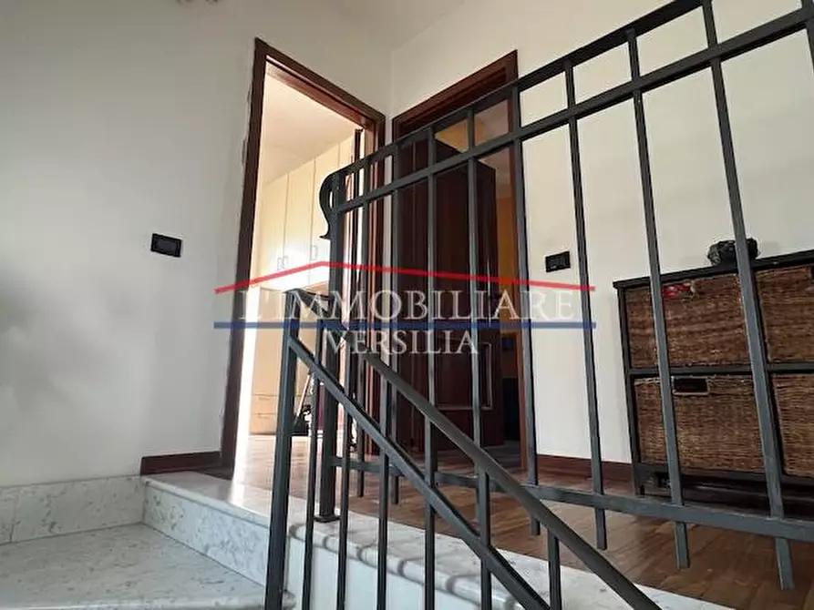 Immagine 23 di Villa in vendita  a Massa