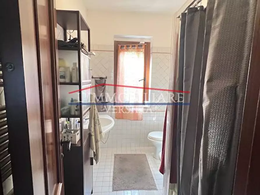 Immagine 11 di Villa in vendita  a Massa