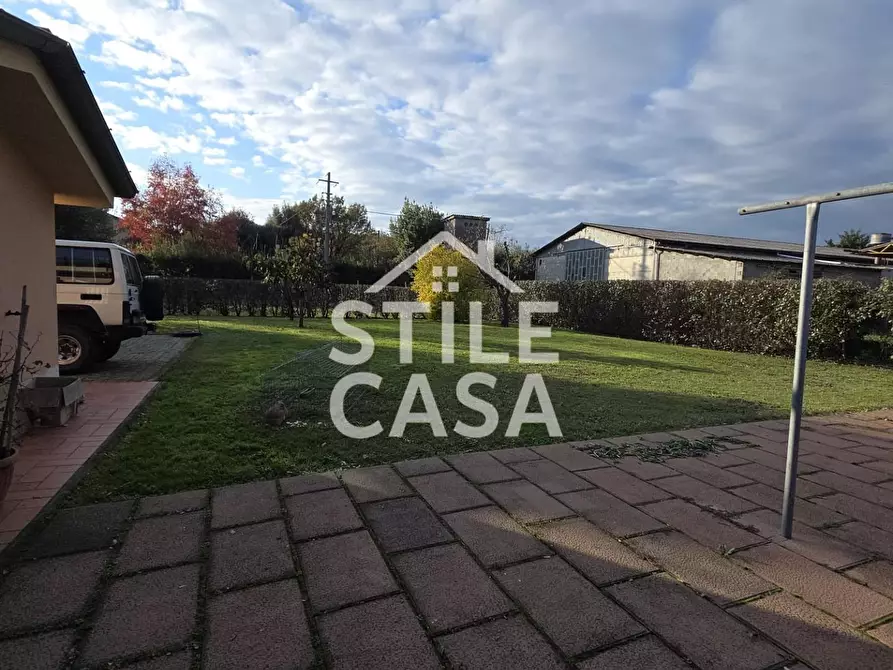 Immagine 59 di Villa in vendita  a Porcari