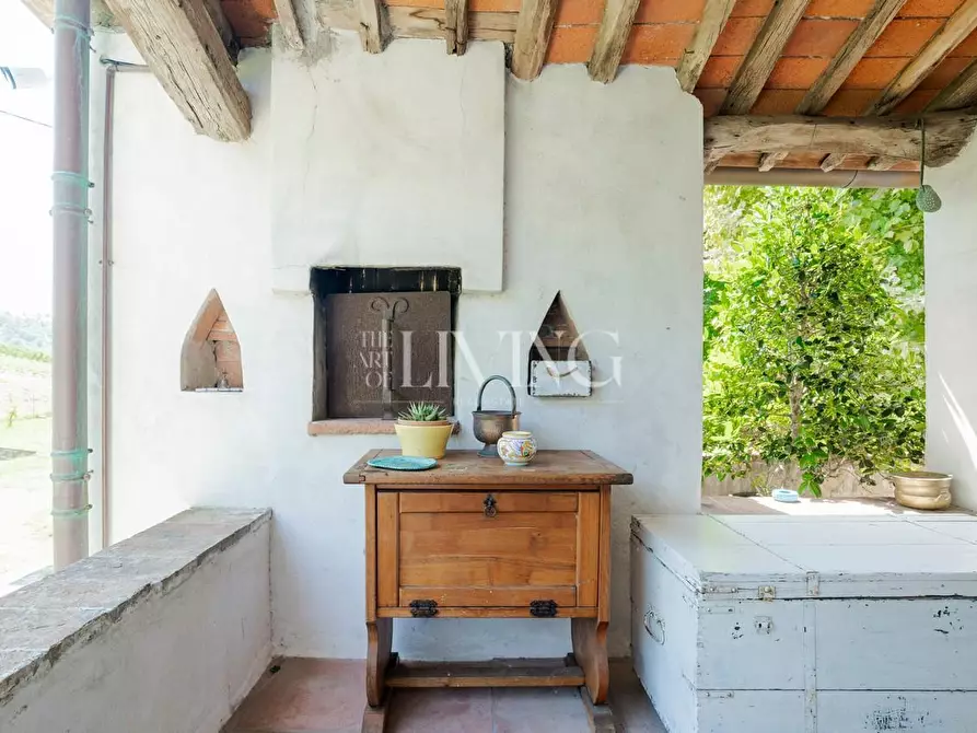 Immagine 26 di Casa colonica in vendita  a Lucca