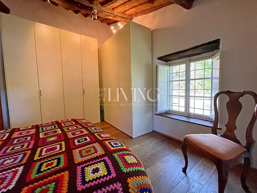 Immagine 21 di Casa colonica in vendita  a Lucca