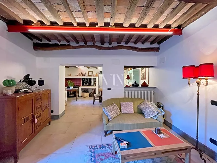 Immagine 31 di Casa colonica in vendita  a Lucca