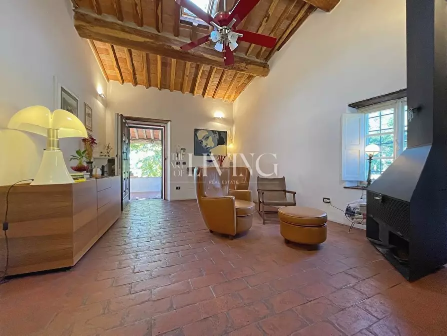 Immagine 5 di Casa colonica in vendita  a Lucca
