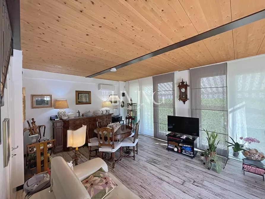 Immagine 49 di Casa colonica in vendita  a Lucca