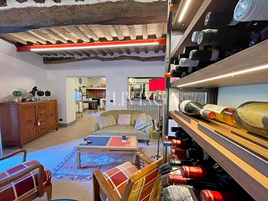 Immagine 33 di Casa colonica in vendita  a Lucca