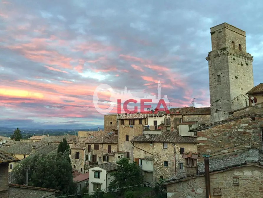 Immagine 12 di Appartamento in vendita  a San Gimignano