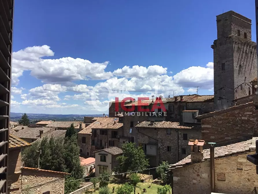 Immagine 13 di Appartamento in vendita  a San Gimignano