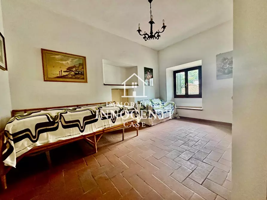 Immagine 20 di Casa bifamiliare in vendita  a Montignoso