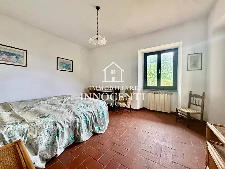 Immagine 30 di Casa bifamiliare in vendita  a Montignoso