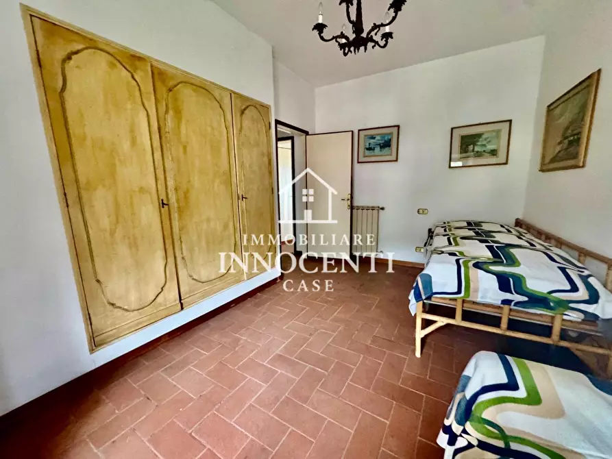 Immagine 21 di Casa bifamiliare in vendita  a Montignoso