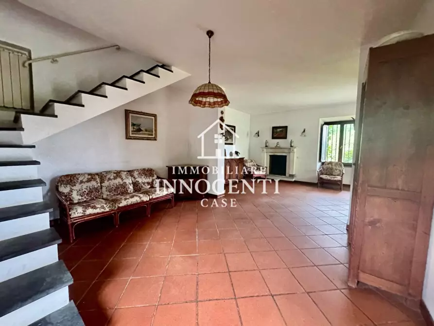 Immagine 7 di Casa bifamiliare in vendita  a Montignoso