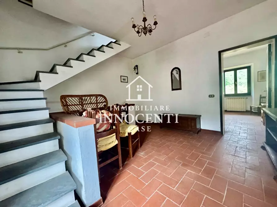 Immagine 3 di Casa bifamiliare in vendita  a Montignoso