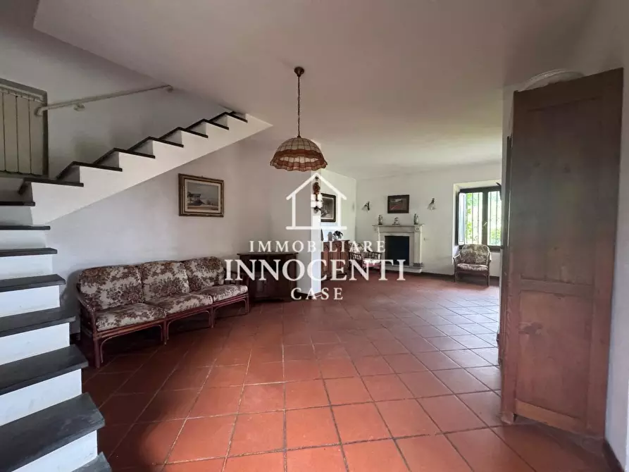 Immagine 9 di Casa bifamiliare in vendita  a Montignoso