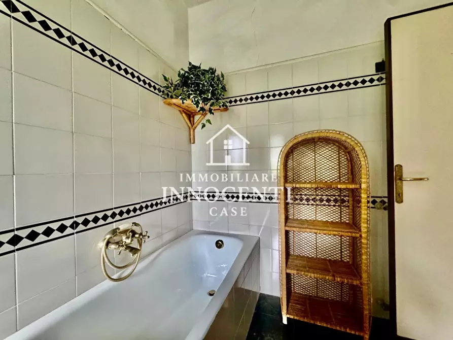 Immagine 27 di Casa bifamiliare in vendita  a Montignoso