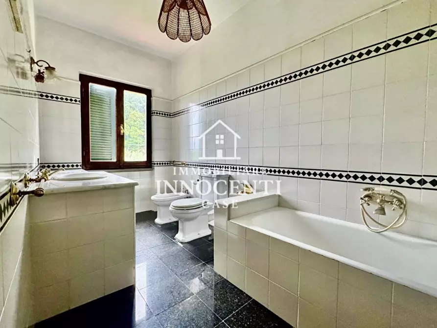 Immagine 23 di Casa bifamiliare in vendita  a Montignoso