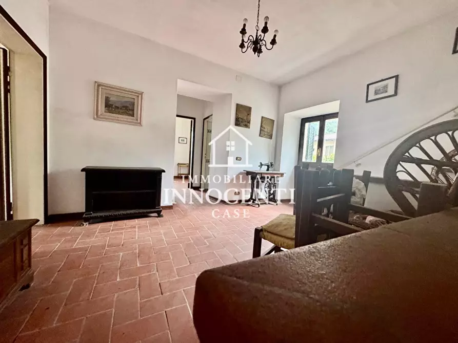 Immagine 35 di Casa bifamiliare in vendita  a Montignoso