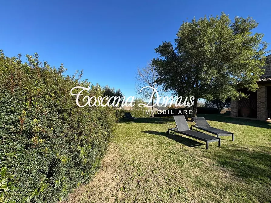 Immagine 32 di Casa colonica in vendita  a Asciano