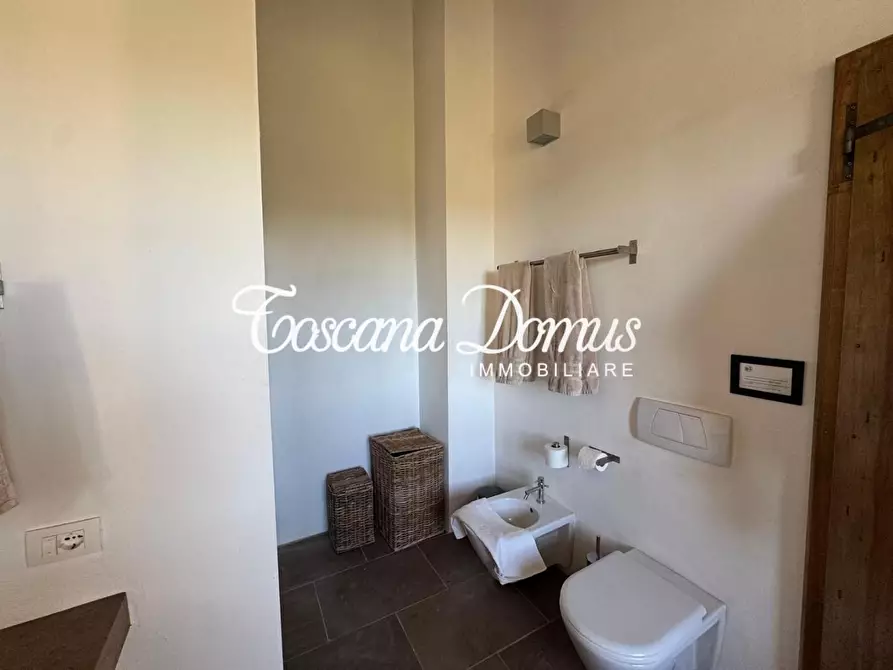 Immagine 95 di Casa colonica in vendita  a Asciano