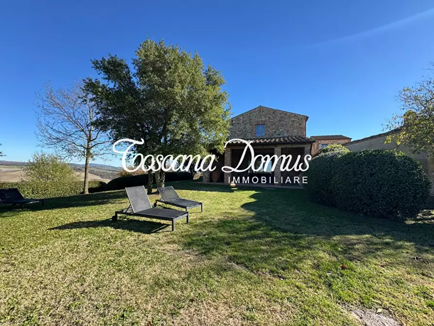 Immagine 31 di Casa colonica in vendita  a Asciano