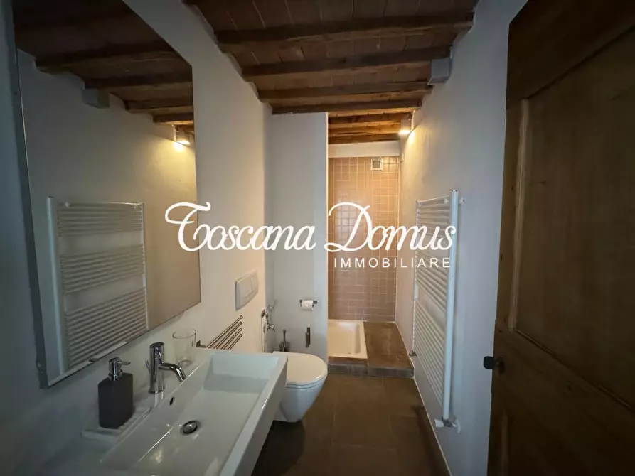 Immagine 82 di Casa colonica in vendita  a Asciano