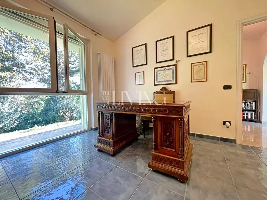 Immagine 22 di Villa in vendita  a Lucca