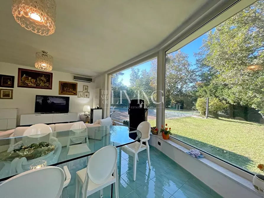 Immagine 31 di Villa in vendita  a Lucca