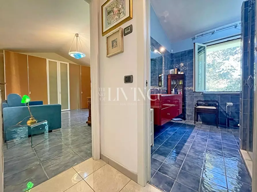 Immagine 20 di Villa in vendita  a Lucca