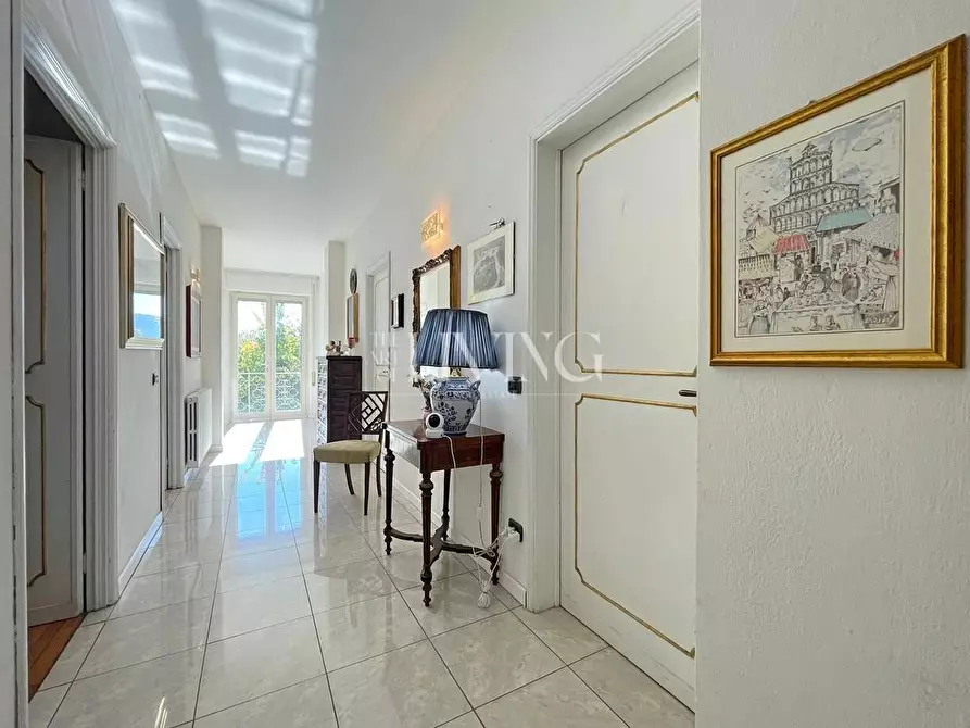 Immagine 15 di Villa in vendita  a Lucca