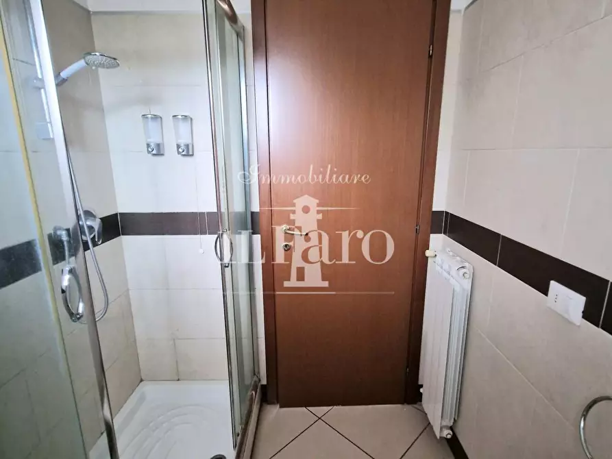 Immagine 10 di Appartamento in vendita  a Campi Bisenzio