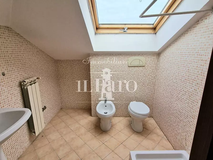 Immagine 18 di Appartamento in vendita  a Campi Bisenzio