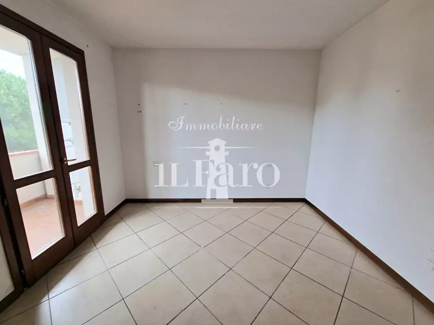 Immagine 8 di Appartamento in vendita  a Campi Bisenzio