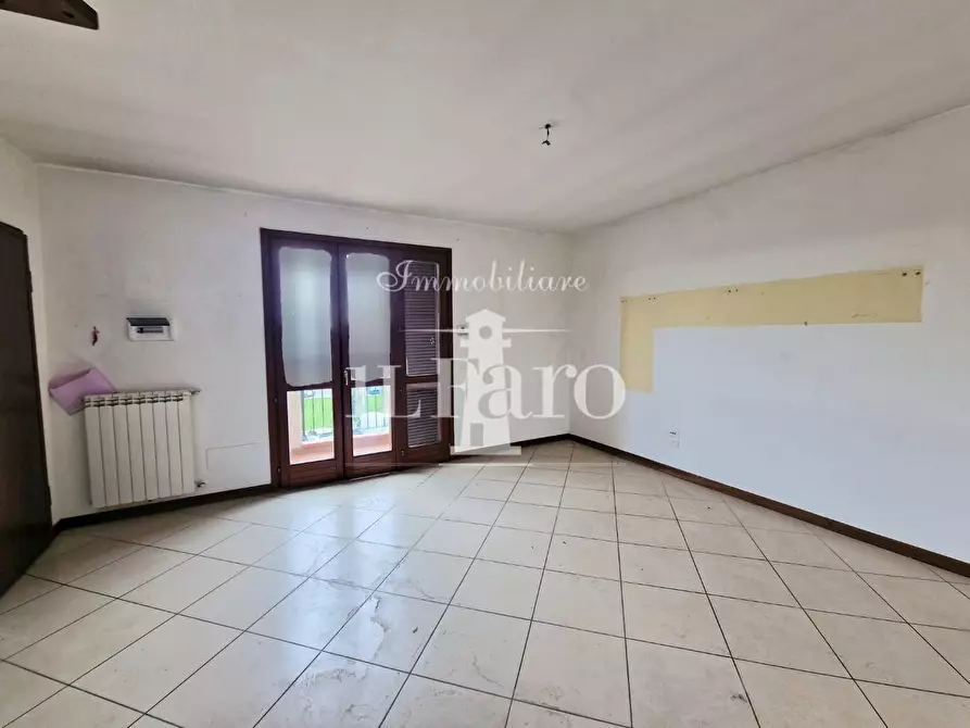 Immagine 3 di Appartamento in vendita  a Campi Bisenzio