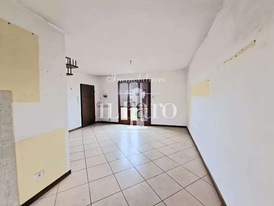 Immagine 5 di Appartamento in vendita  a Campi Bisenzio