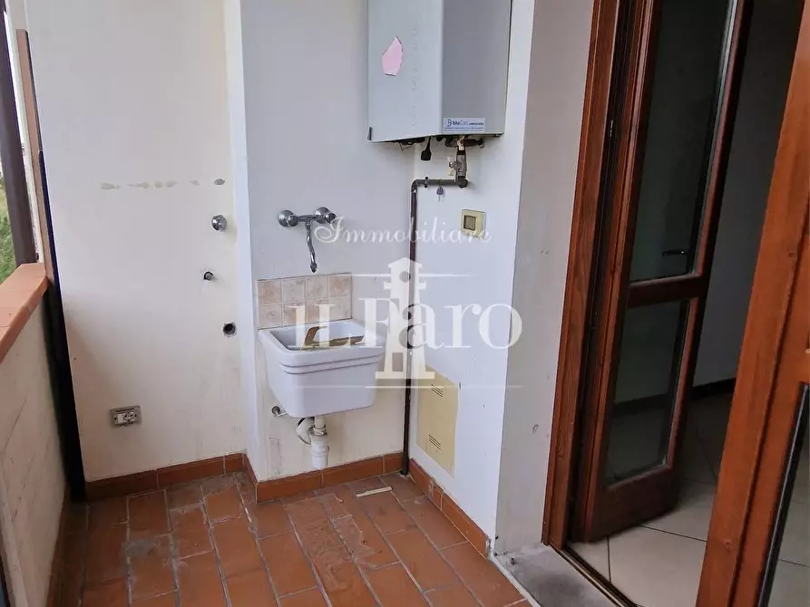 Immagine 22 di Appartamento in vendita  a Campi Bisenzio