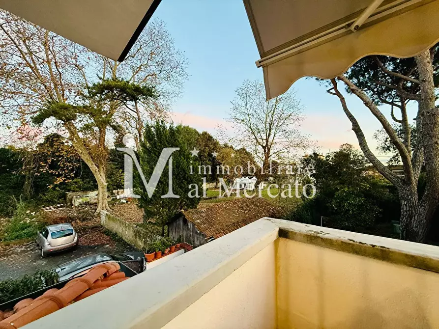 Immagine 29 di Villetta a schiera in vendita  a Viareggio