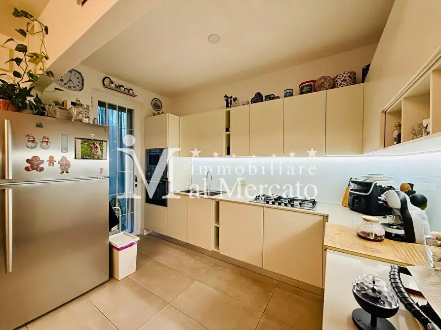 Immagine 9 di Villetta a schiera in vendita  a Viareggio