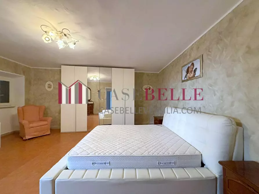 Immagine 15 di Appartamento in vendita  a Camaiore