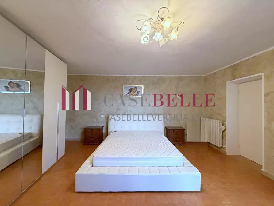 Immagine 17 di Appartamento in vendita  a Camaiore