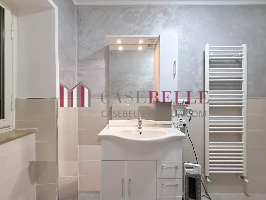 Immagine 17 di Appartamento in vendita  a Camaiore