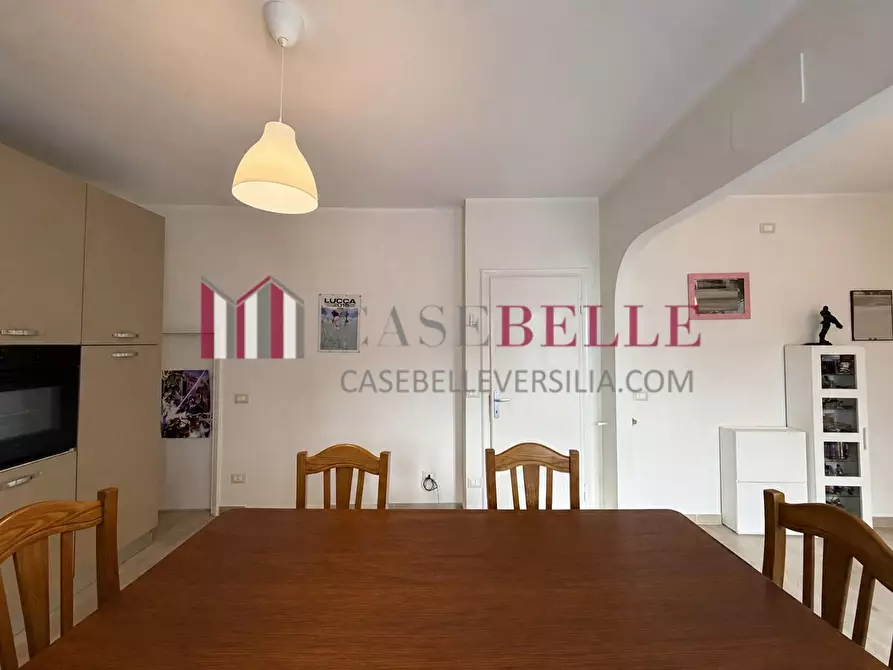 Immagine 12 di Appartamento in vendita  a Camaiore
