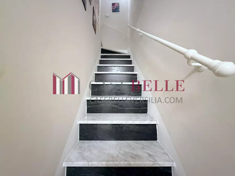 Immagine 7 di Appartamento in vendita  a Camaiore