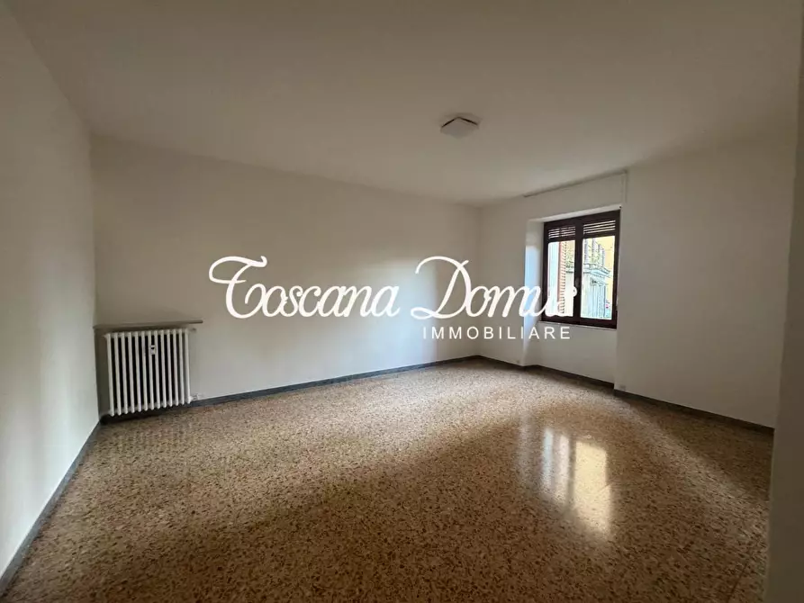 Immagine 4 di Appartamento in vendita  a Siena