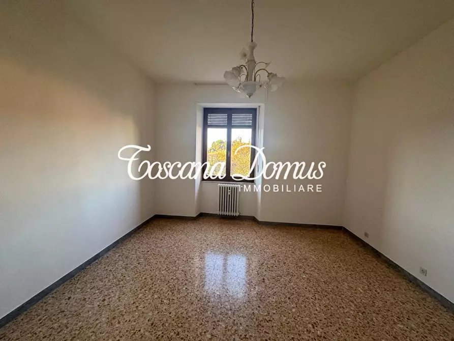 Immagine 5 di Appartamento in vendita  a Siena