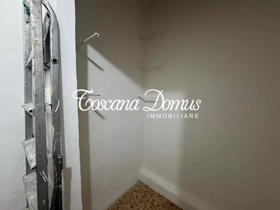 Immagine 9 di Appartamento in vendita  a Siena