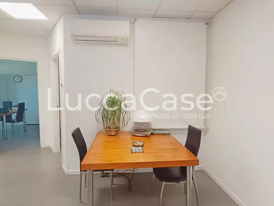 Immagine 3 di Ufficio in affitto  a Capannori