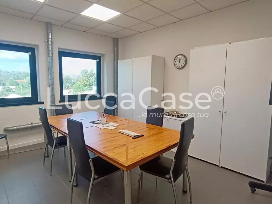 Immagine 5 di Ufficio in affitto  a Capannori