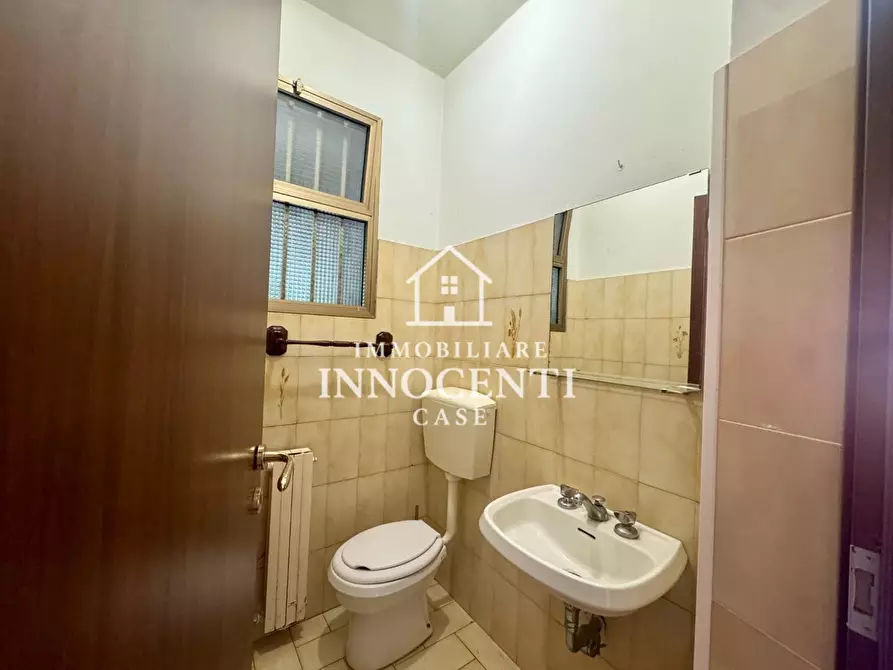 Immagine 9 di Casa bifamiliare in vendita  a Montignoso