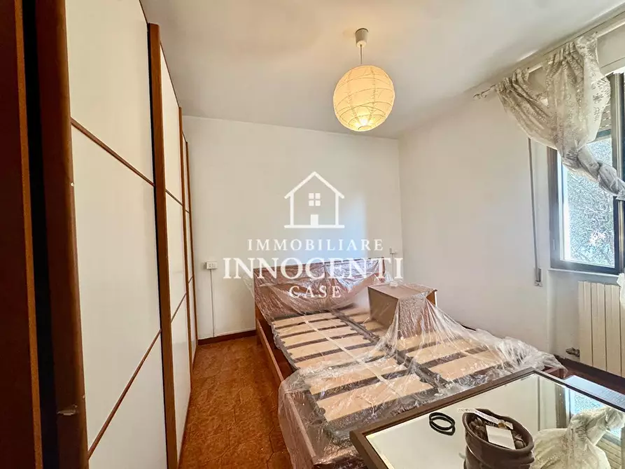 Immagine 10 di Casa bifamiliare in vendita  a Montignoso