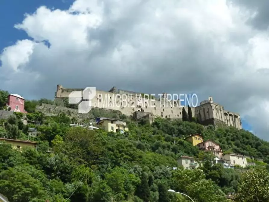 Immagine 19 di Appartamento in vendita  a Massa